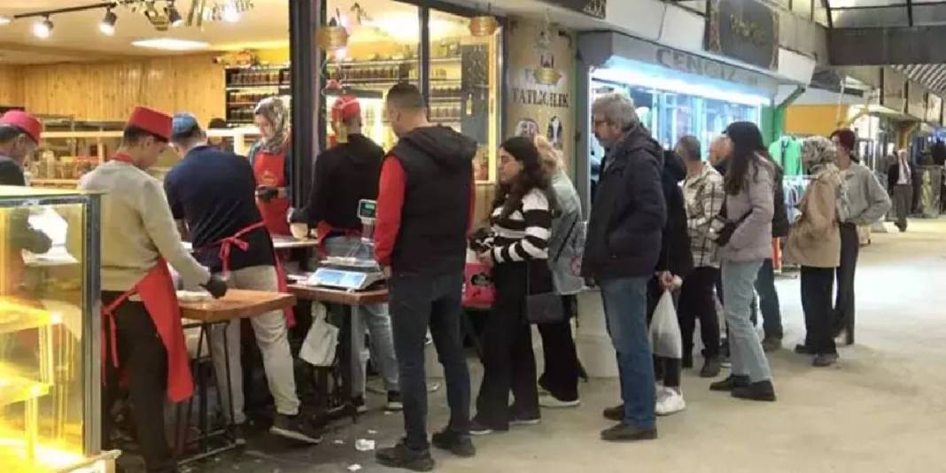 Kilosu 300 TL’den Ramazan’a özel lezzet: Kapıda kuyruk asla bitmiyor 2